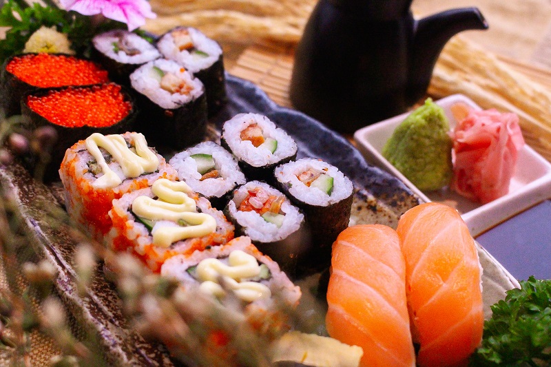 Sushi Hà Nội giá rẻ - Địa chỉ nào ăn ngon, chất lượng không thể bỏ qua?