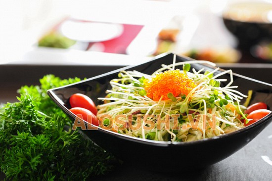 Salad rong biển trứng Cua