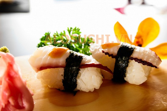Sushi Bạch Tuộc